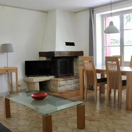בית הארחה Castel Rouge Luzech